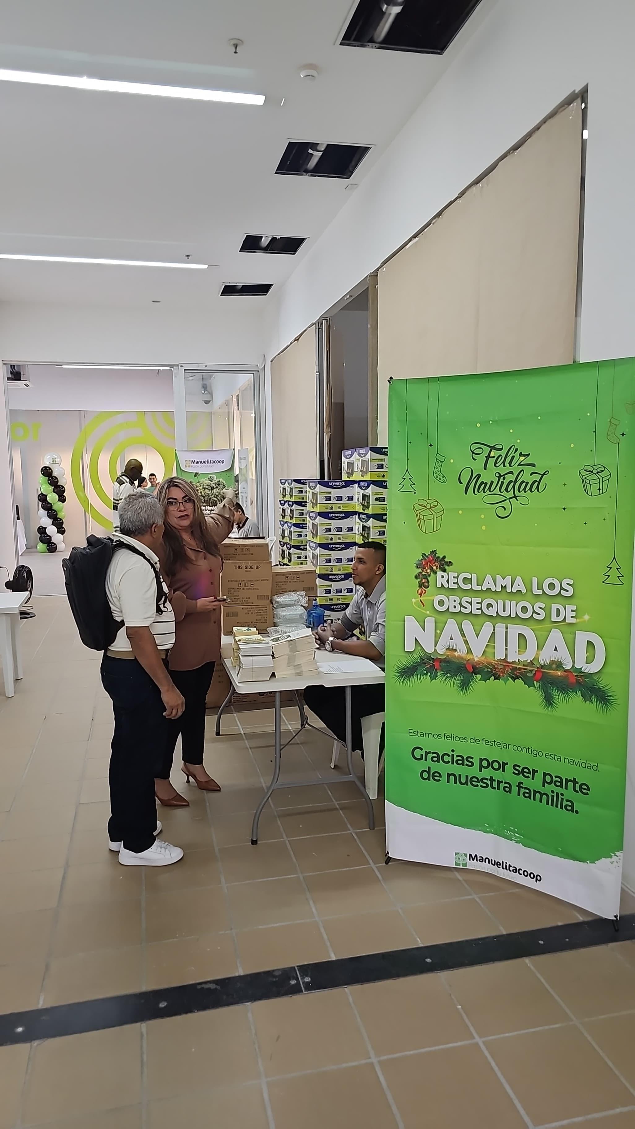Entrega Obsequio Fin de Año y Kit Escolar